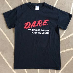 Dare tee